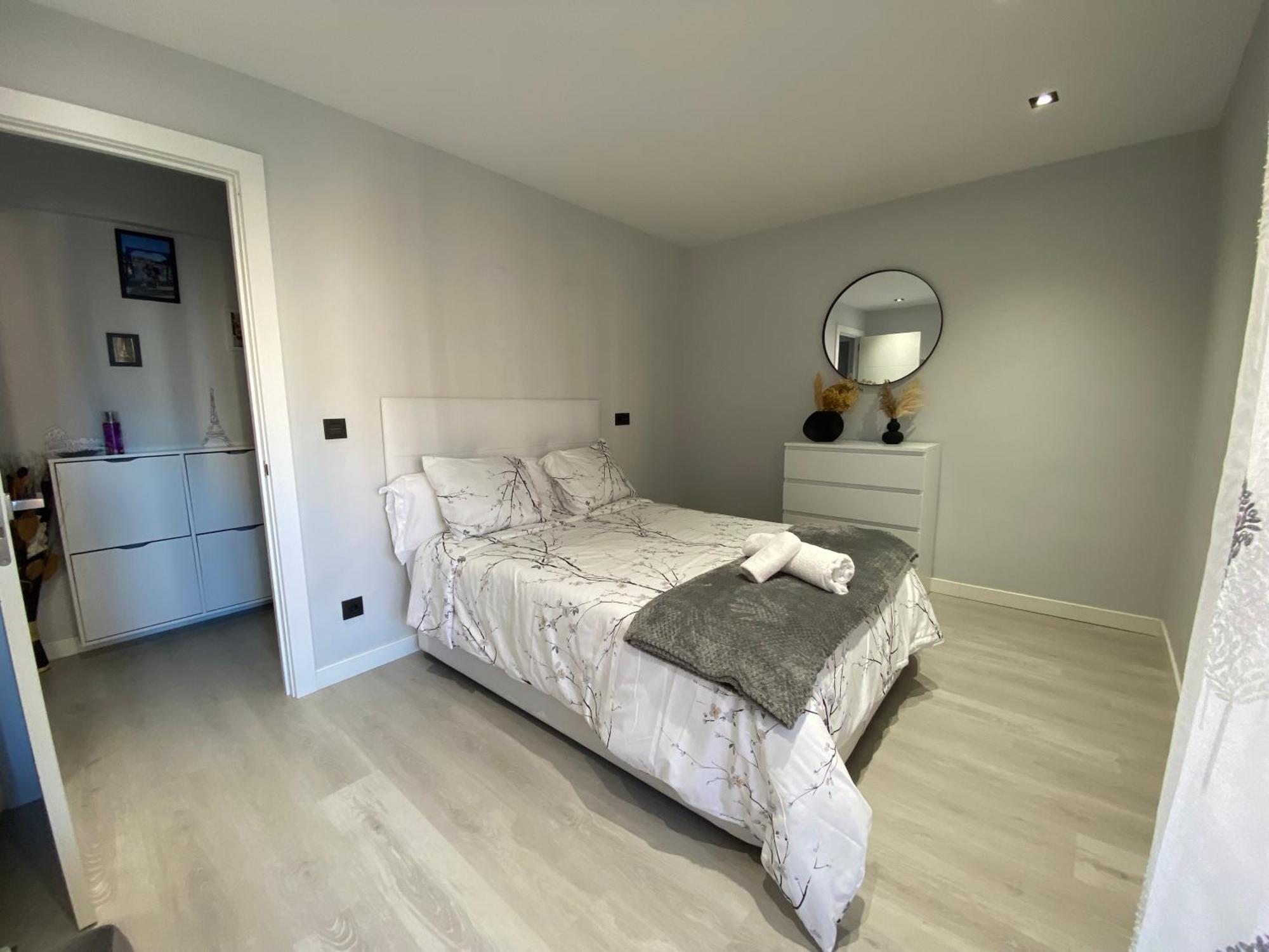Apartamento Piso Deluxe Centro Cerca Del Bec Barakaldo Exterior foto