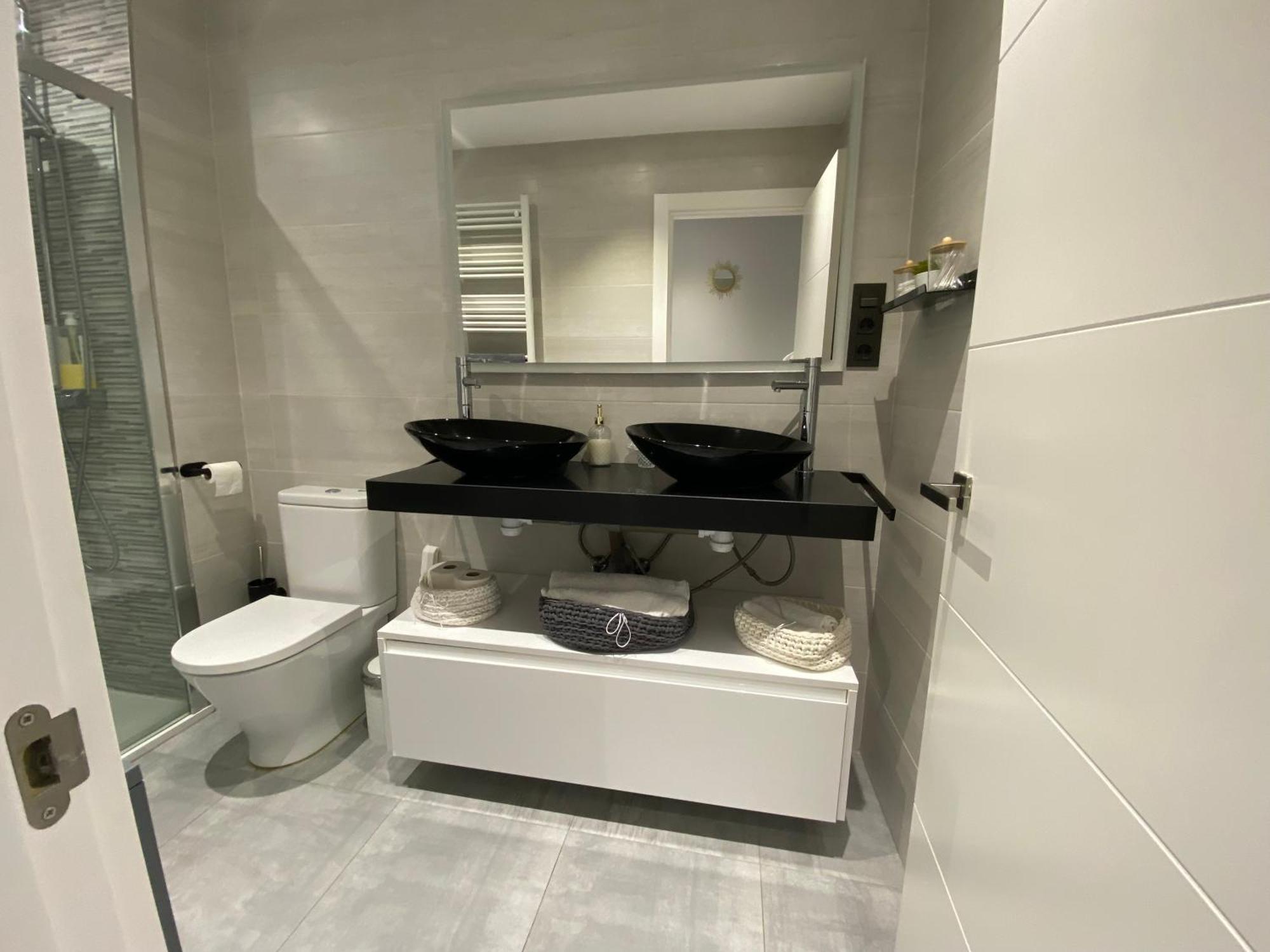 Apartamento Piso Deluxe Centro Cerca Del Bec Barakaldo Exterior foto